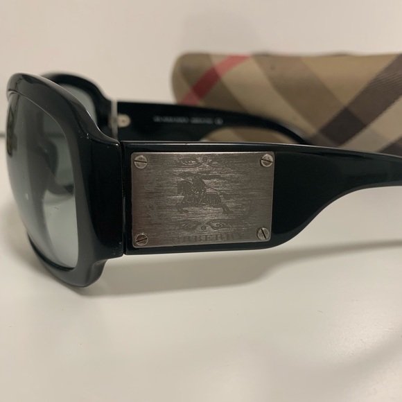 Authentic Burberry Sunglasses - Picture 3 of 12
